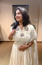 Hakoba Embroidery Dress - Image 3